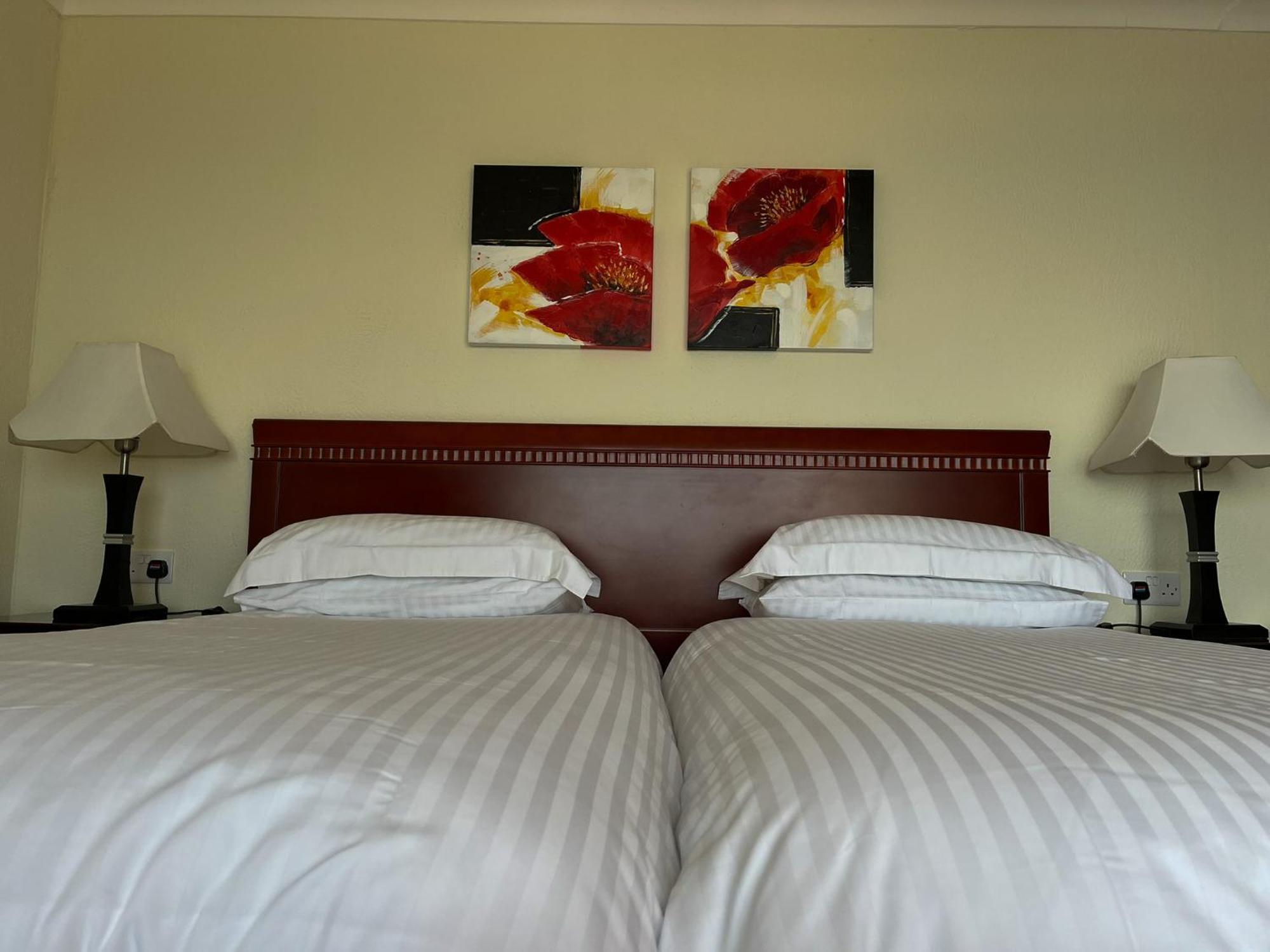 Regent Court - Seafront, Sandown - Free Car Ferry For Bookings Of 3 Or More Nights, Subject To Availability Room photo