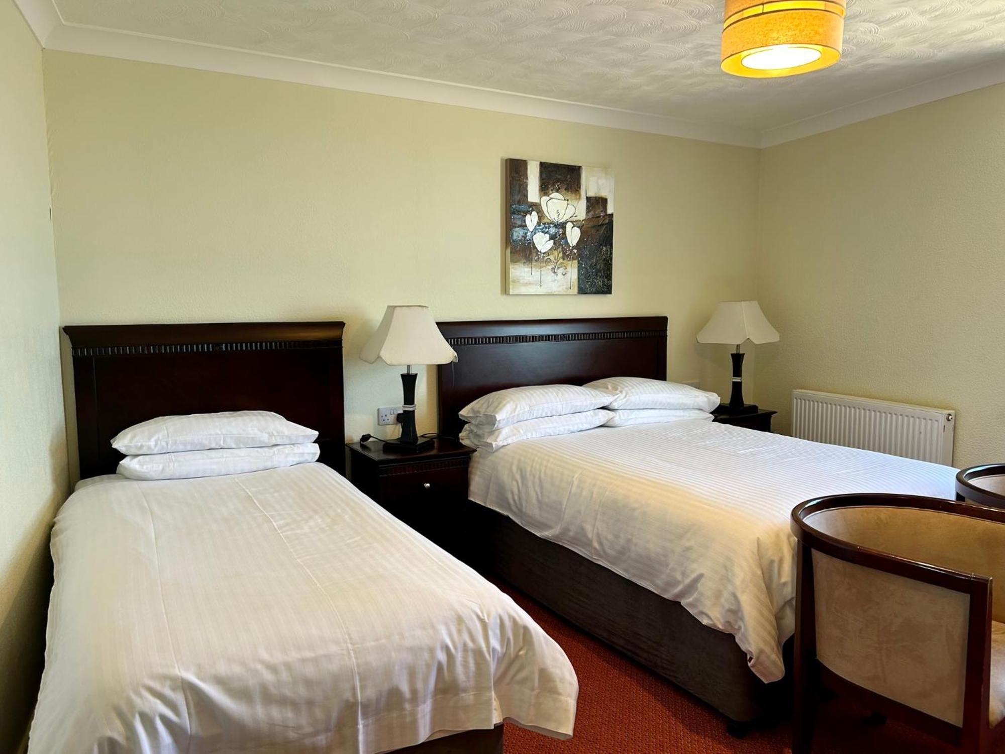Regent Court - Seafront, Sandown - Free Car Ferry For Bookings Of 3 Or More Nights, Subject To Availability Room photo