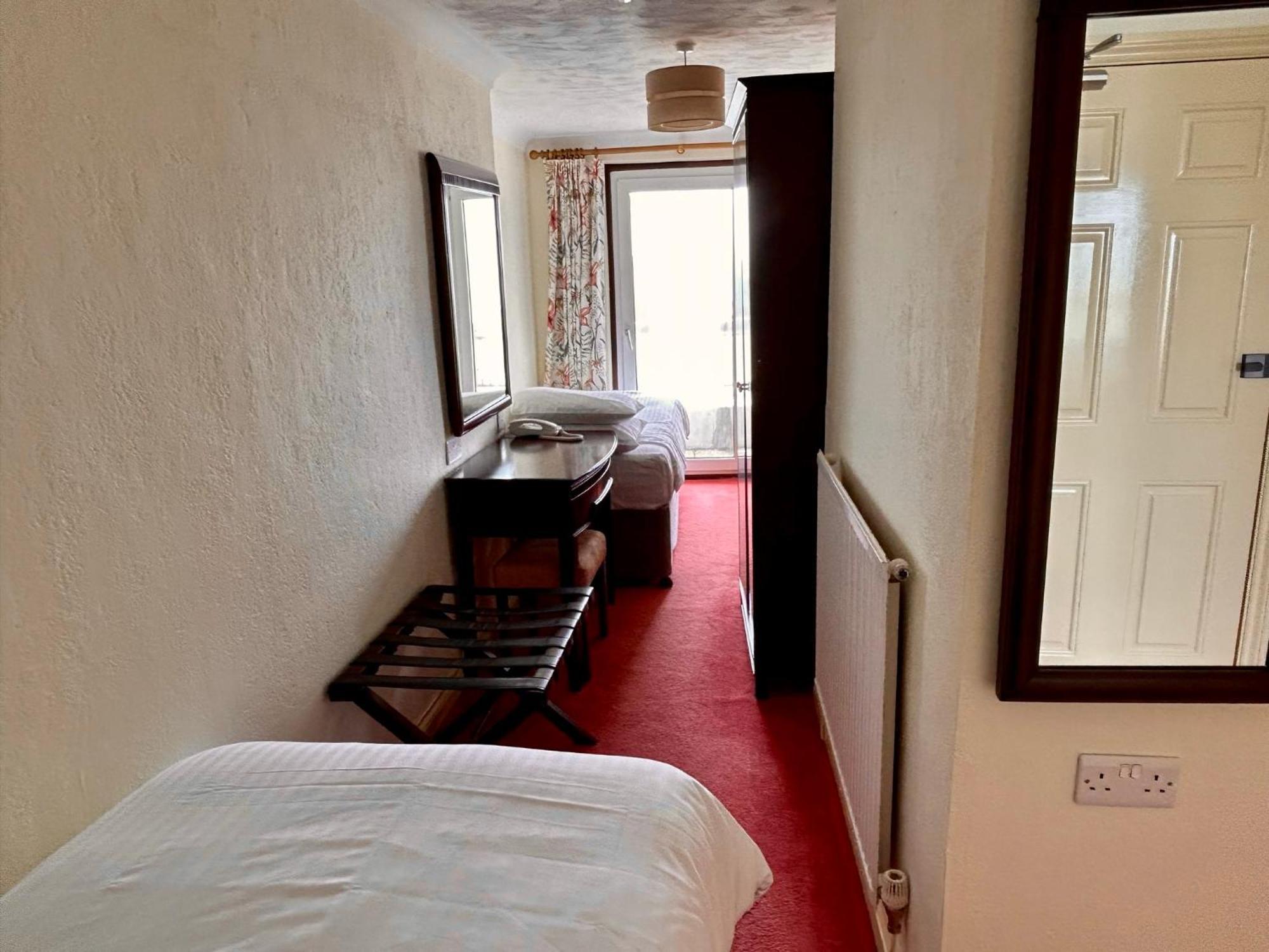 Regent Court - Seafront, Sandown - Free Car Ferry For Bookings Of 3 Or More Nights, Subject To Availability Exterior photo