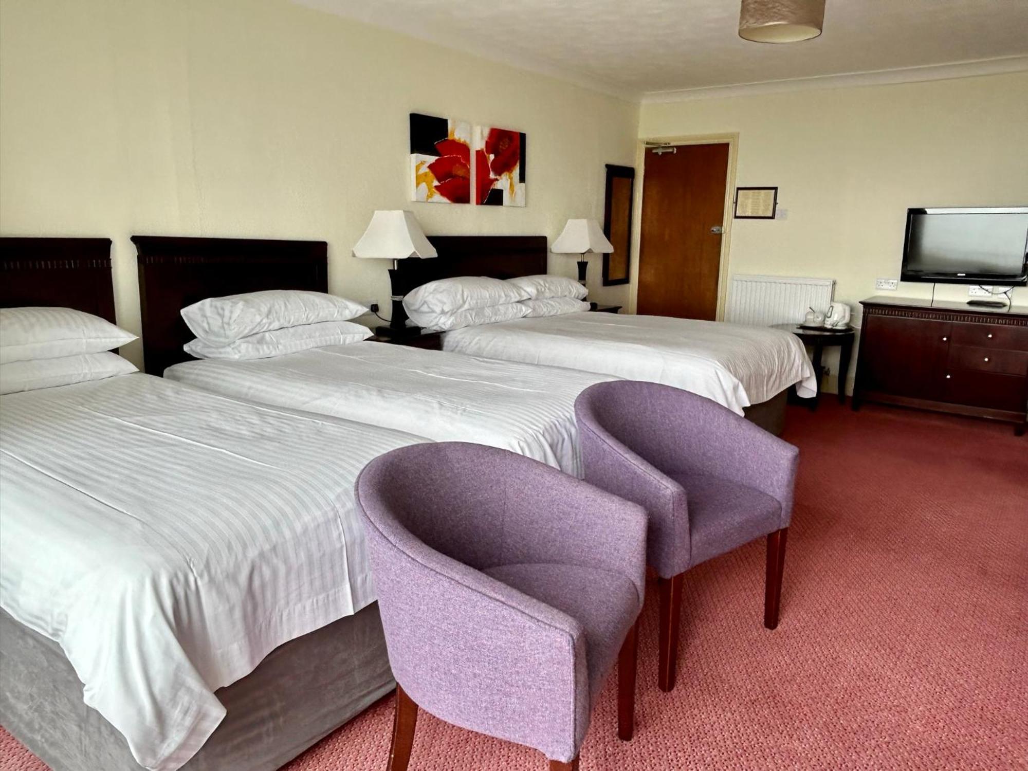 Regent Court - Seafront, Sandown - Free Car Ferry For Bookings Of 3 Or More Nights, Subject To Availability Room photo